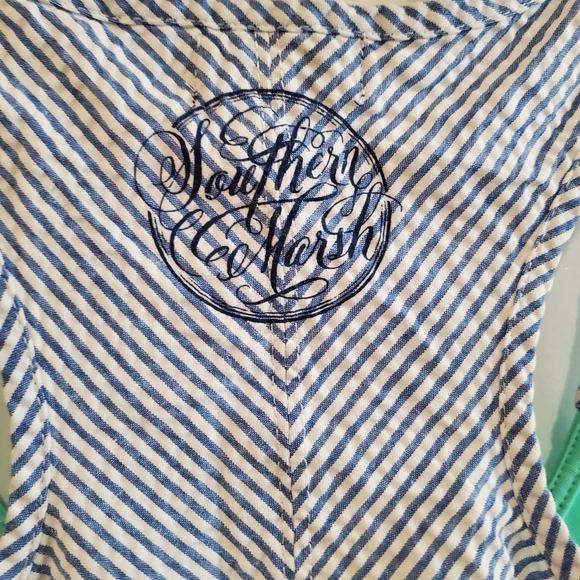 Woman's Southern Marsh tank top. Size medium - Picture 2 of 5